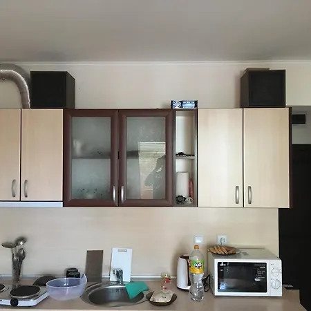 아파트 Flat Near The Sea *